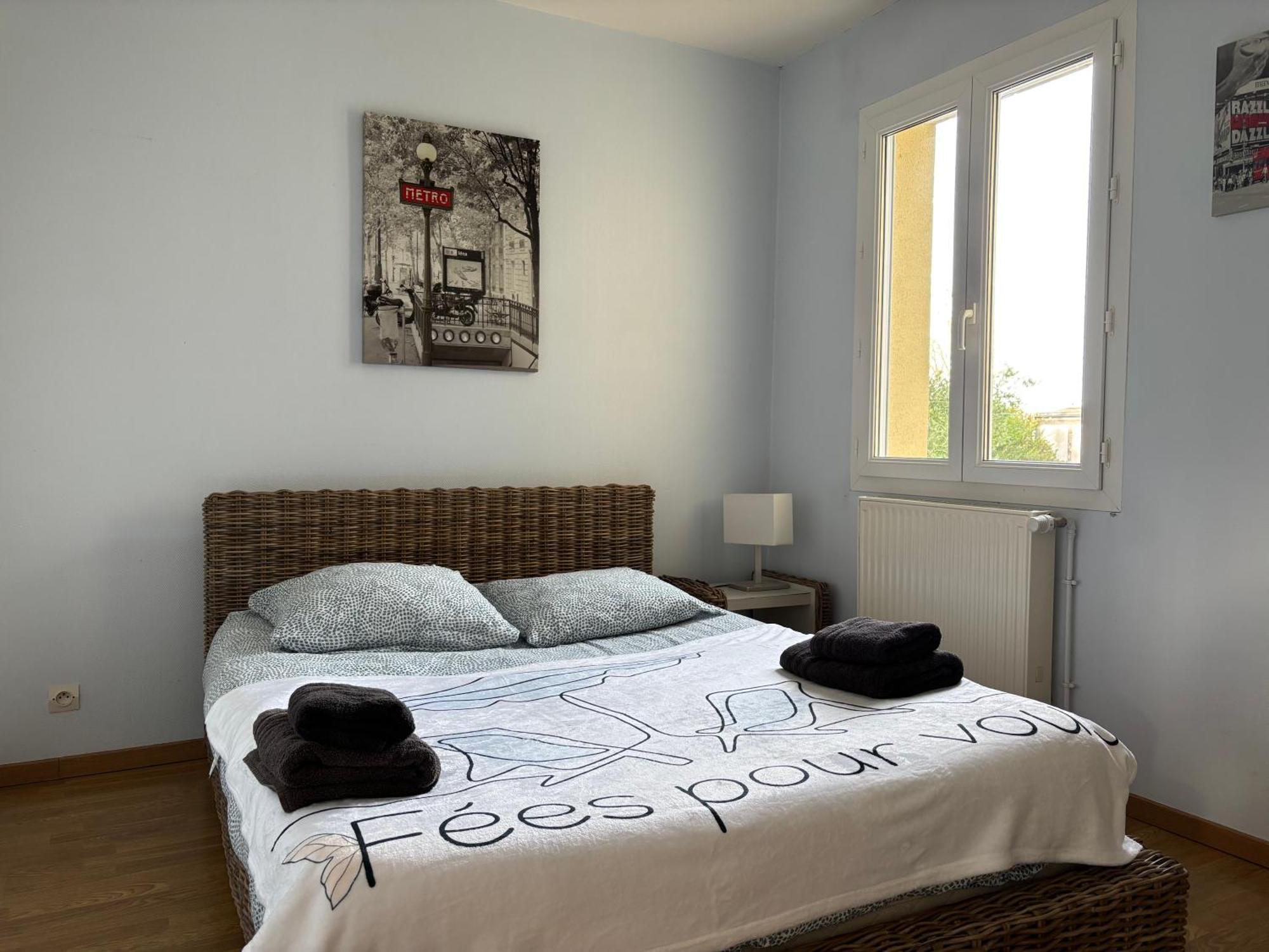 Maison Arromanches: Spacious 5-Bedroom with Garden, Near Beach Tracy-sur-Mer Exterior photo