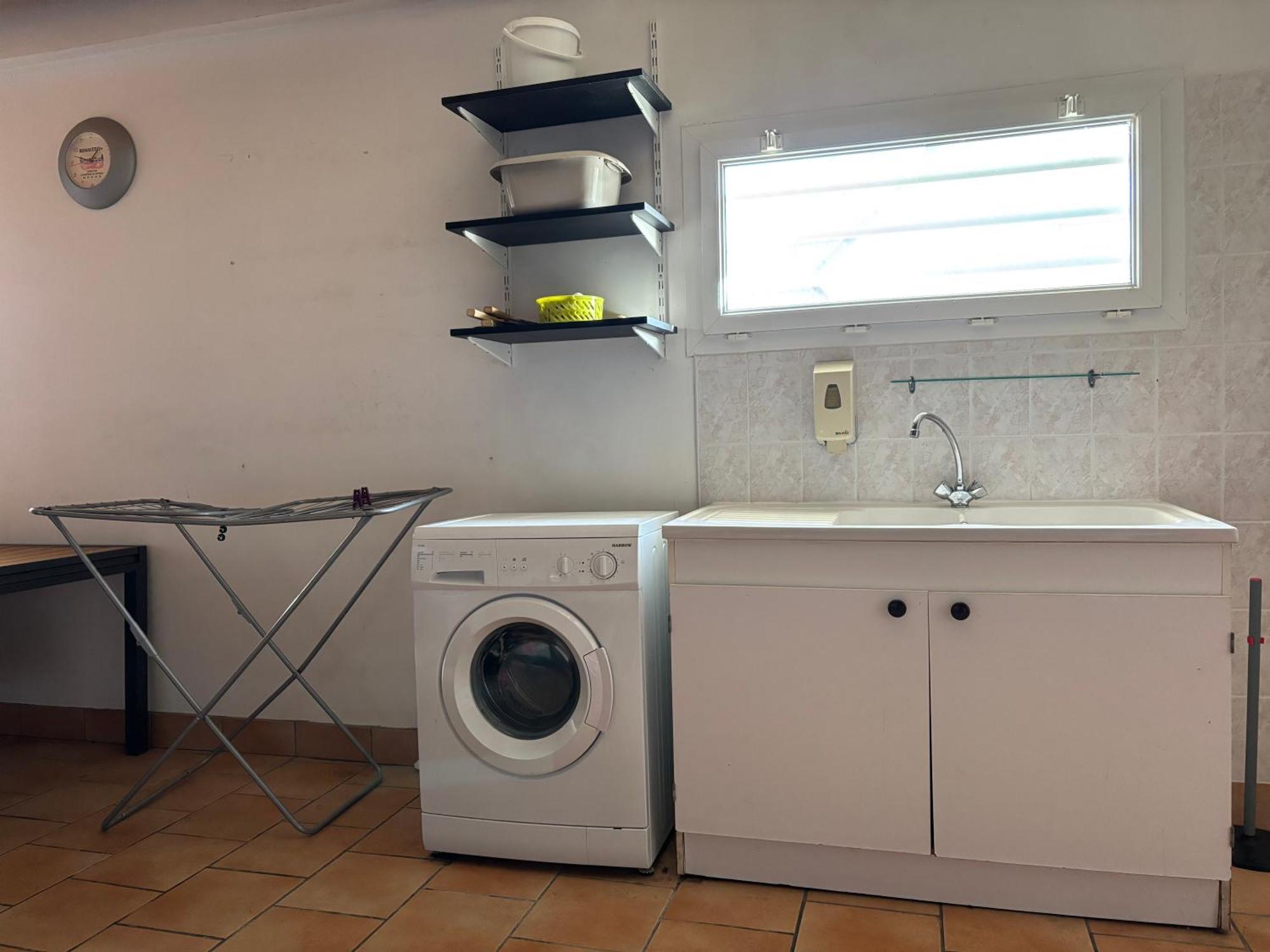 Maison Arromanches: Spacious 5-Bedroom with Garden, Near Beach Tracy-sur-Mer Exterior photo